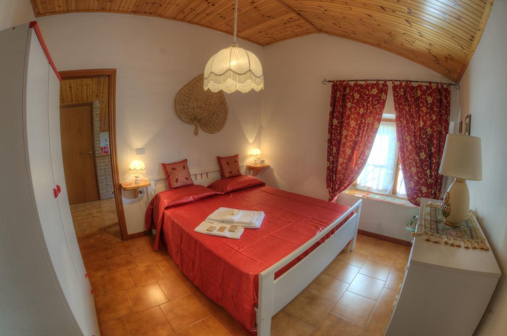 Appartamenti De Sanctis Villetta Barrea Pokój zdjęcie